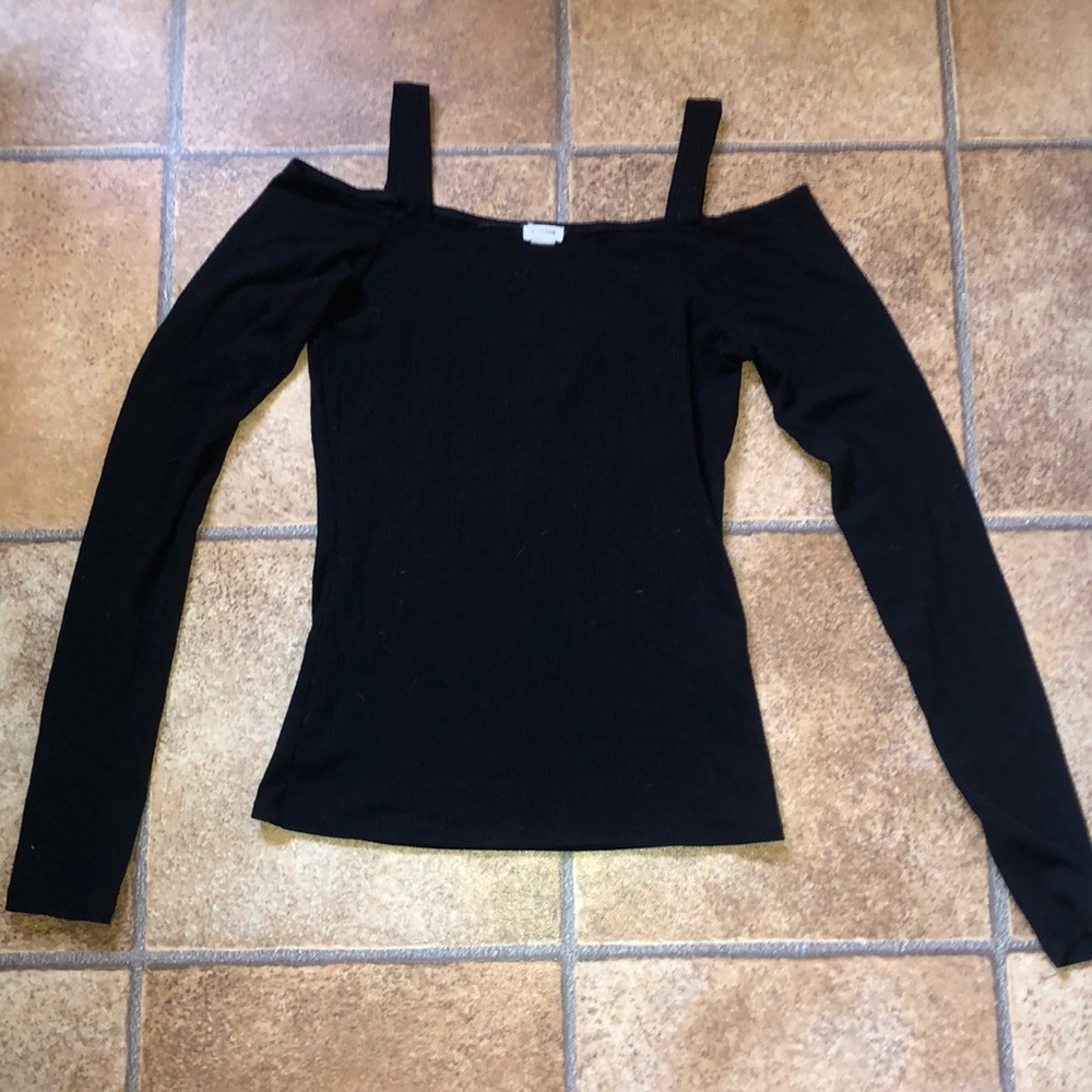 Black shirt